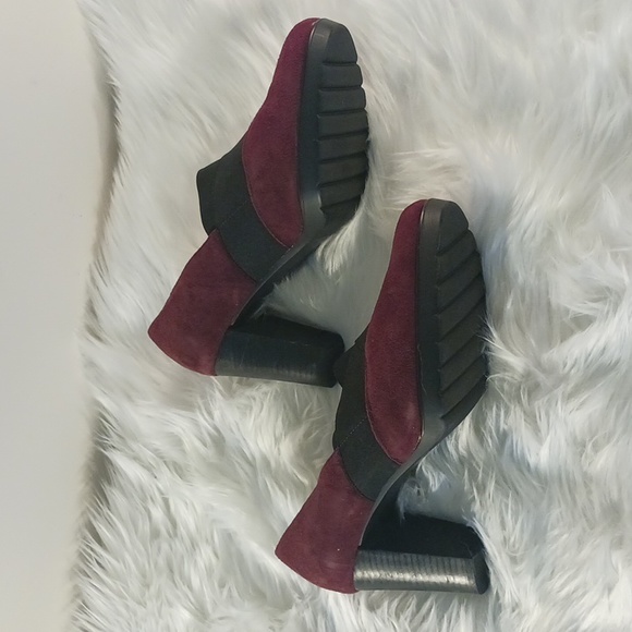 Women's Suede Maroon/Black Size 11W Bella-Vita heels - Picture 3 of 9